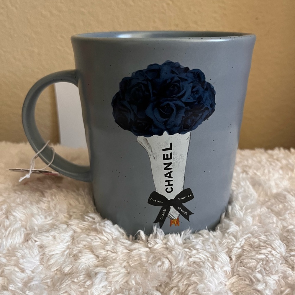 Fashion Amanda Greenwood Chanel Mug NWT